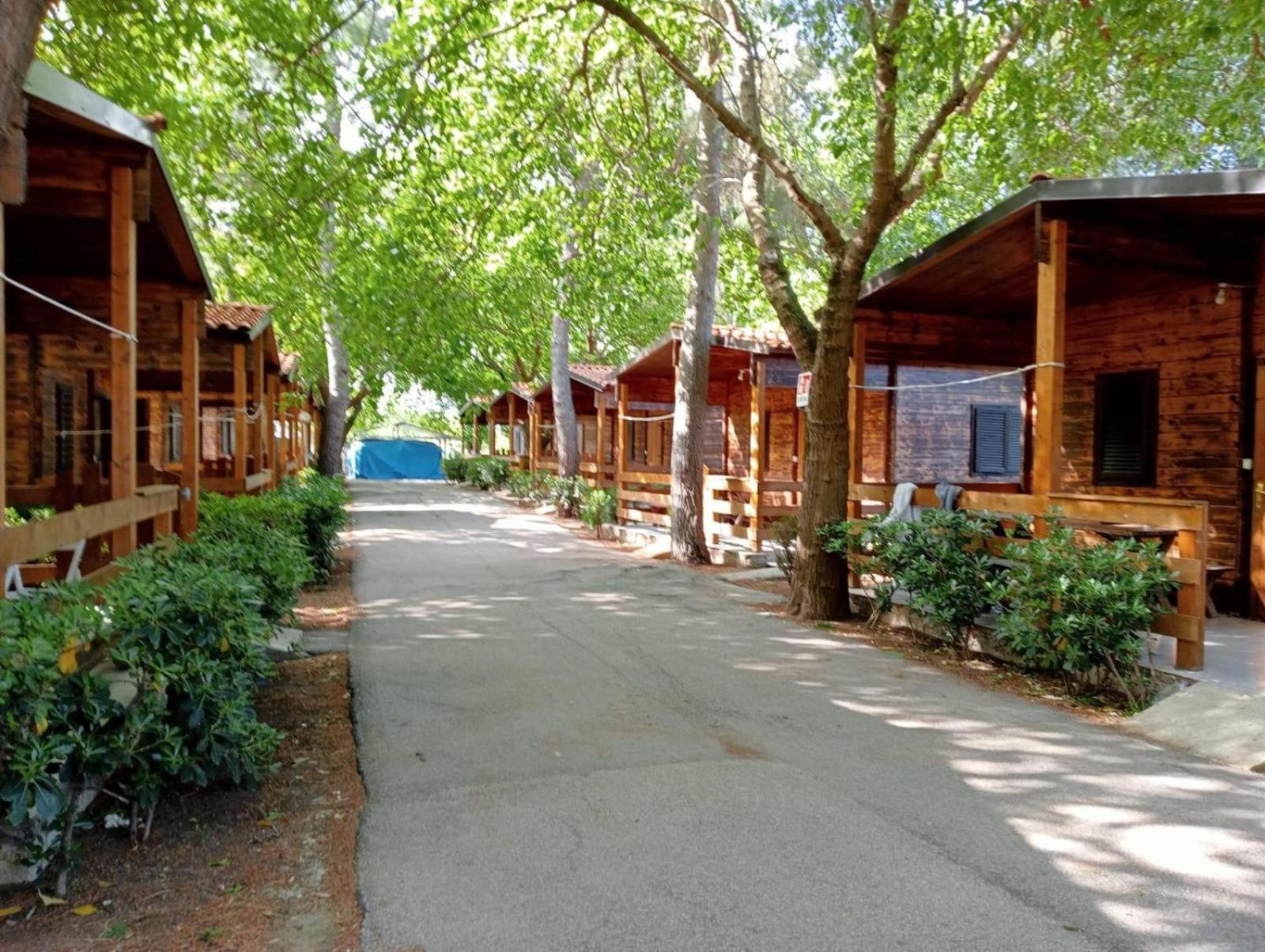 Viola Club Village & Camping Foce Varano Ngoại thất bức ảnh
